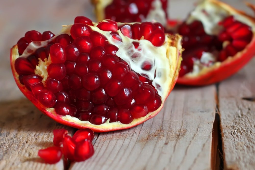 11 Impressive Health Benefits of Pomegranate