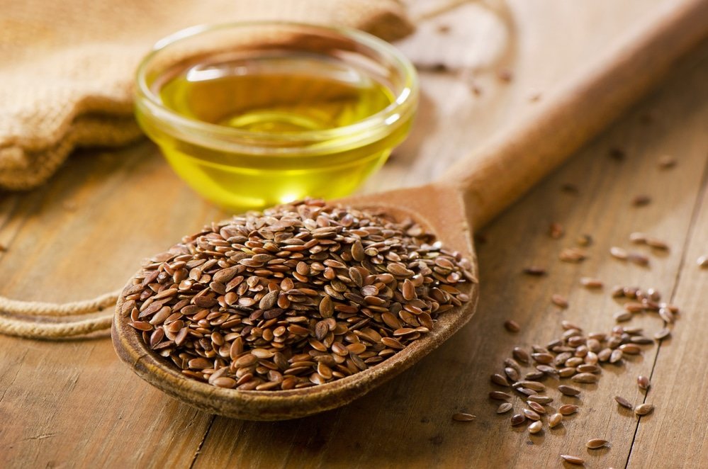 11 Impressive Health Benefits of Flaxseed Oil
