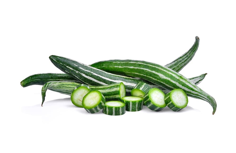 11 Impressive Health Benefits of Snake Gourd