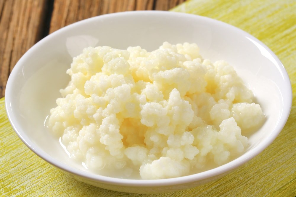 11 Amazing Health Benefits of Kefir