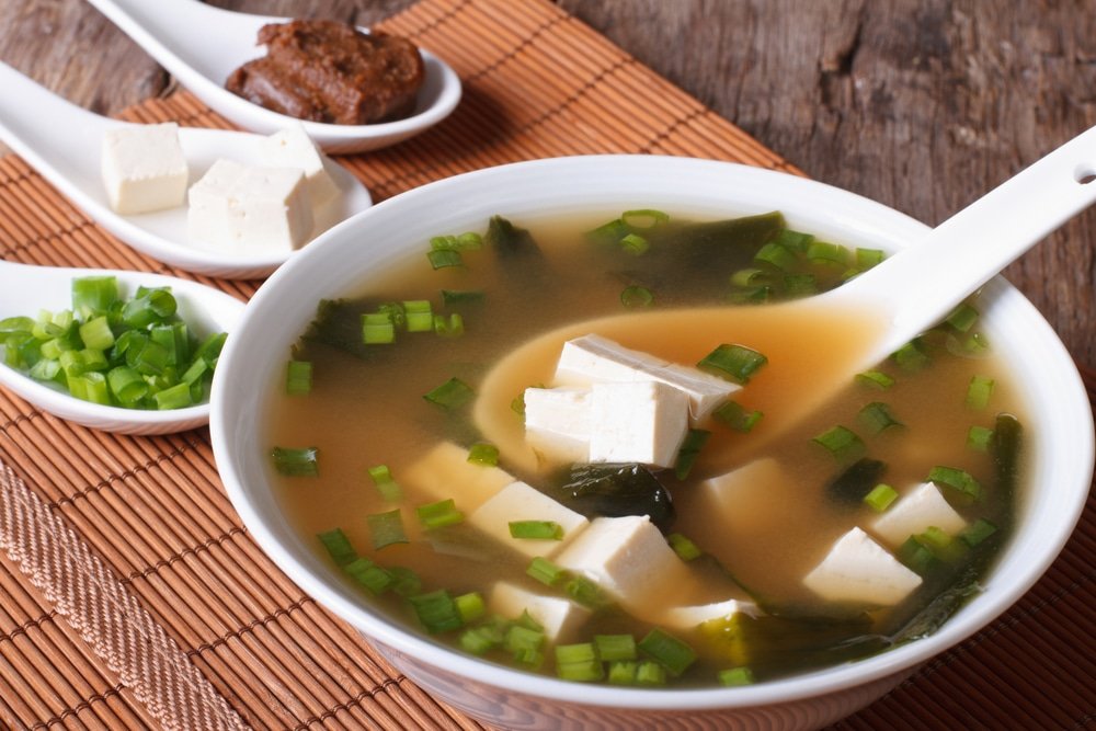 11 Amazing Health Benefits of Eating Miso Soup