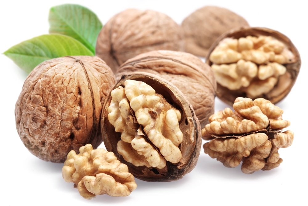 11 Amazing Health Benefits Of Walnuts