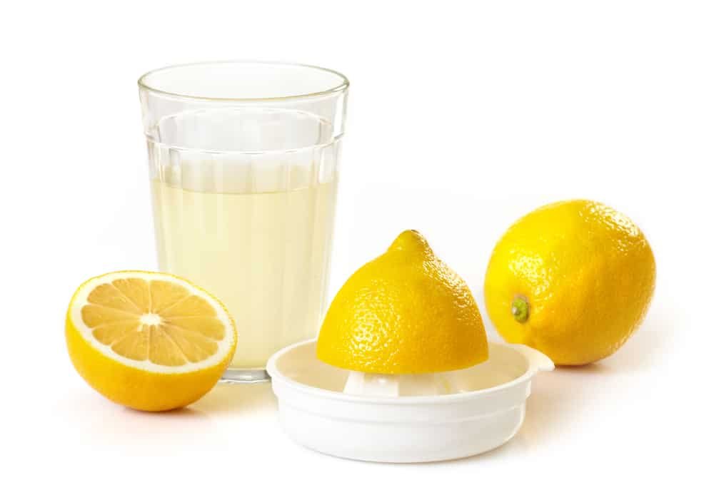 15 Amazing Health Benefits of Lemon Juice