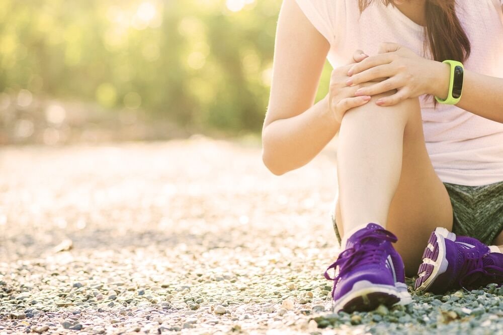 Knee Injury Causes, Symptoms, and Treatment